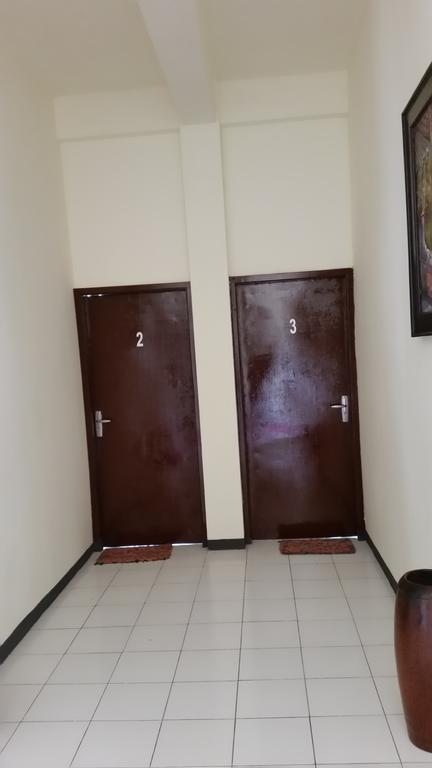 Tempatku Indonesian Restaurant And Rooms سينغيغي المظهر الخارجي الصورة