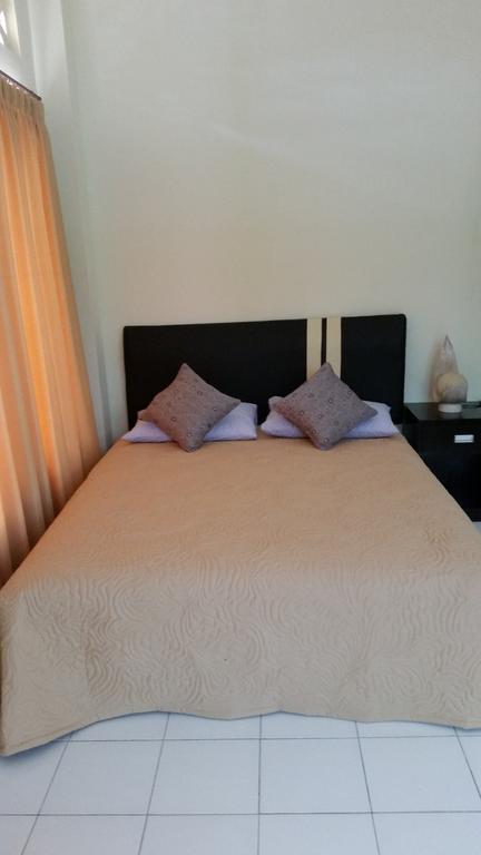 Tempatku Indonesian Restaurant And Rooms سينغيغي المظهر الخارجي الصورة